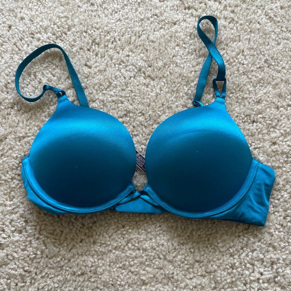 Teal Victoria's Secret Bombshell Bra 32B